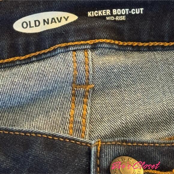 Woman's Old Navy Dark Wash Mid-Rise Kicker Boot-Cut Blue Jeans Sz 14 Short - Picture 7 of 7